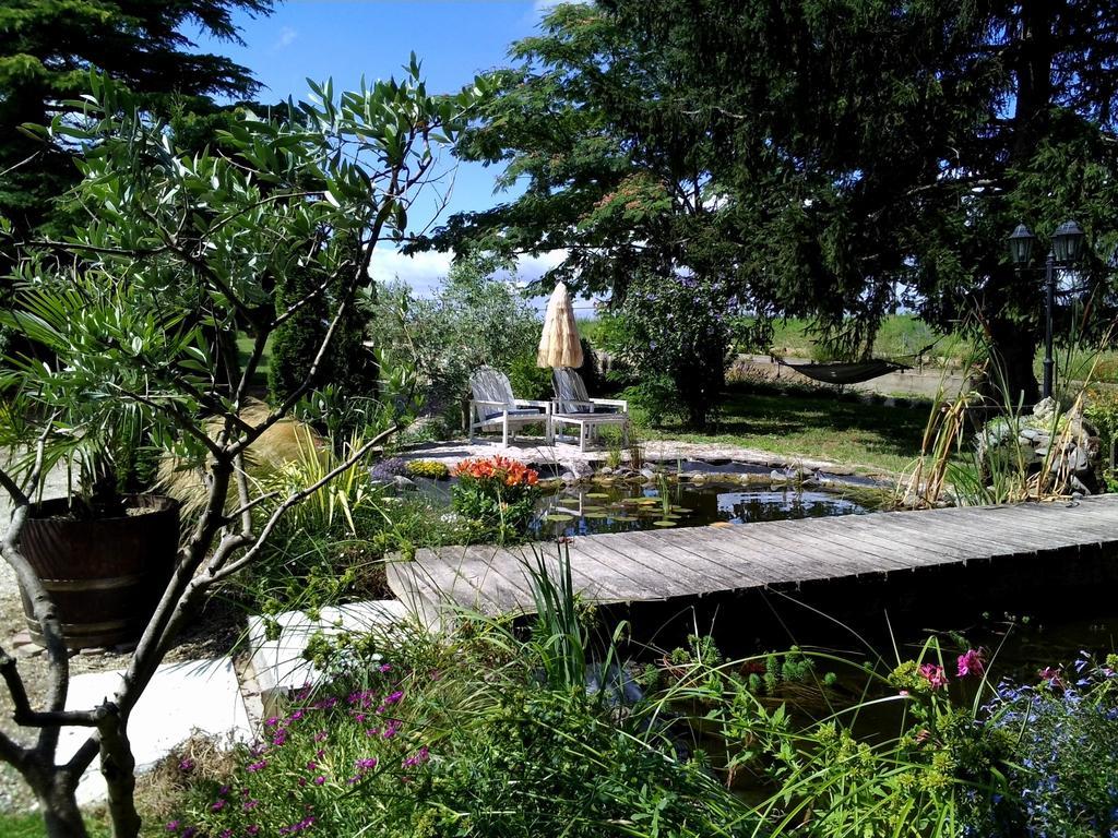 Bed and Breakfast Le Bassin Du Tertre Fronsac  Exterior foto